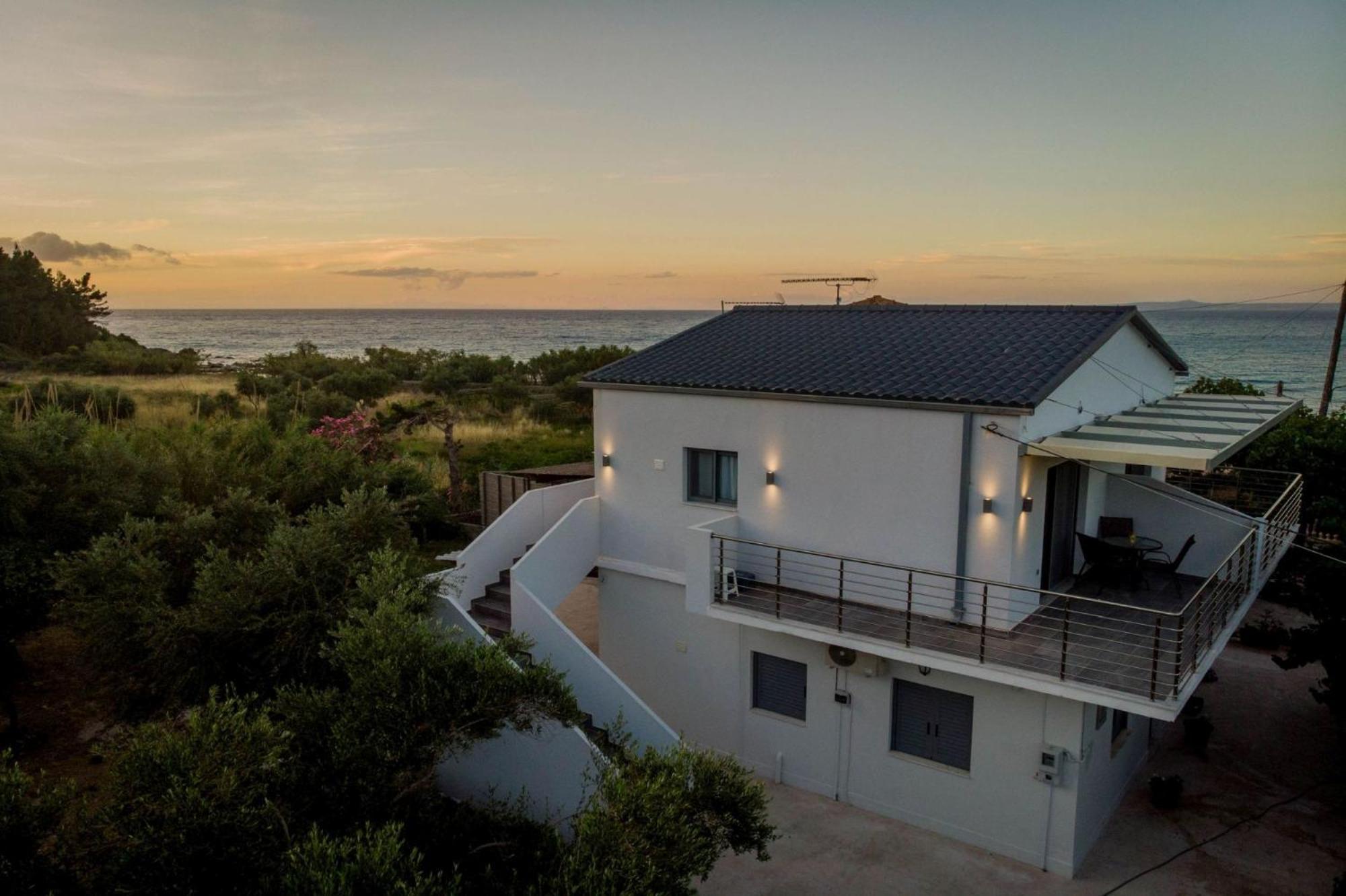 Casa Di Mare - Studios And Apartments On The Beach Vasilikí Kültér fotó
