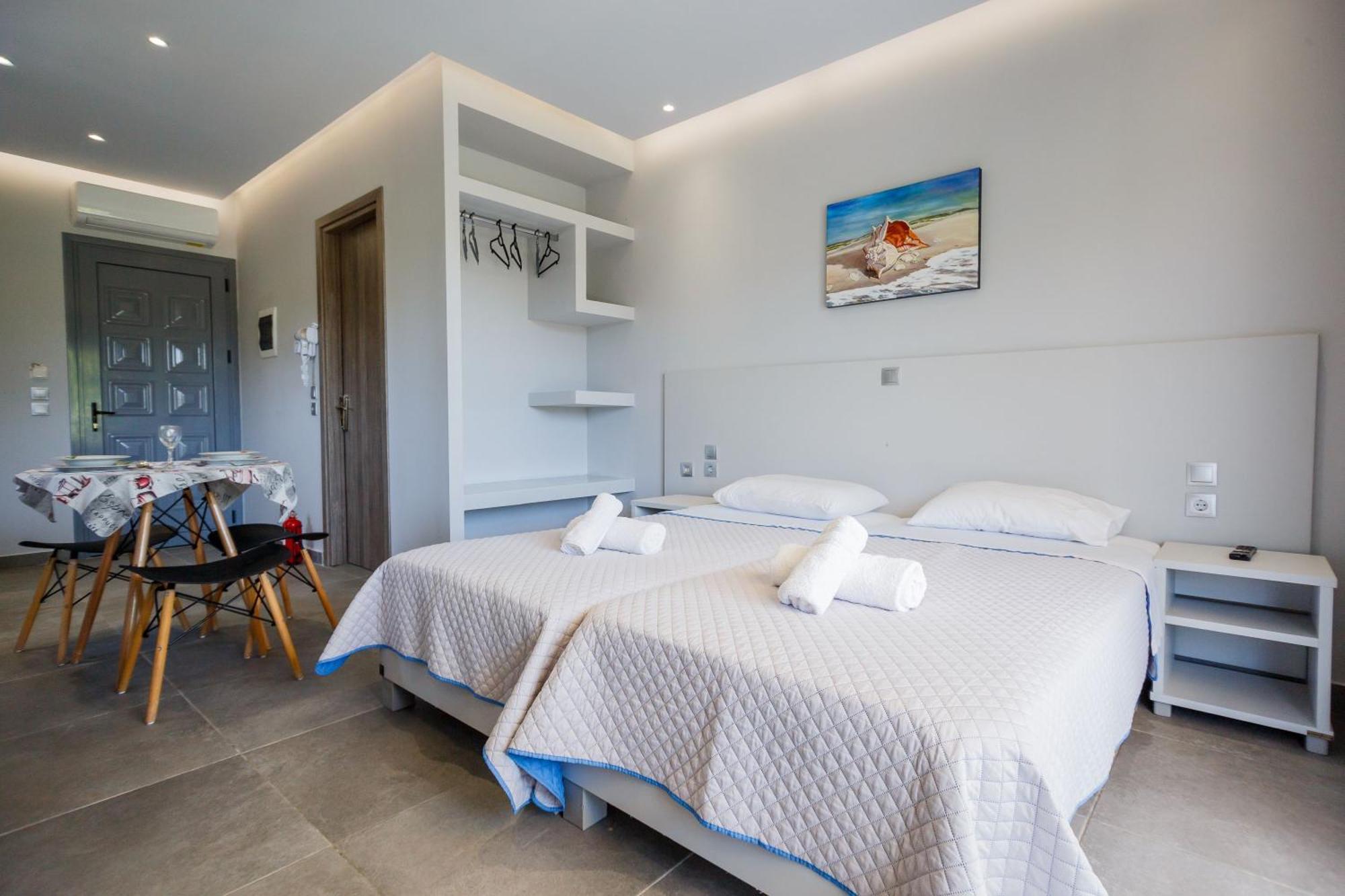 Casa Di Mare - Studios And Apartments On The Beach Vasilikí Kültér fotó